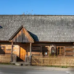 Chochołów skansen: odkryj piękno drewnianej architektury i historii