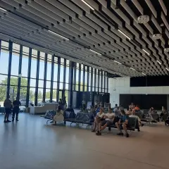 Lotnisko w Radomiu oficjalnie otwarte: poznaj szczegóły inauguracji lotu
