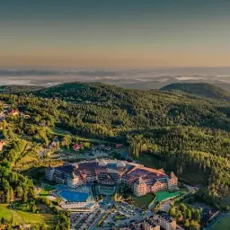 Ile kosztuje nocleg w hotelu Gołębiewski? Ceny, które Cię zaskoczą