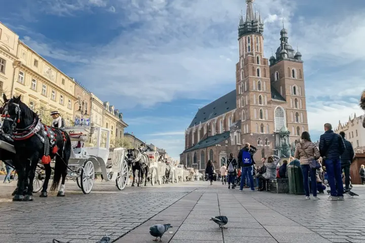 Lokale rozrywkowe w Krakowie, które warto odwiedzić – ranking i rekomendacje