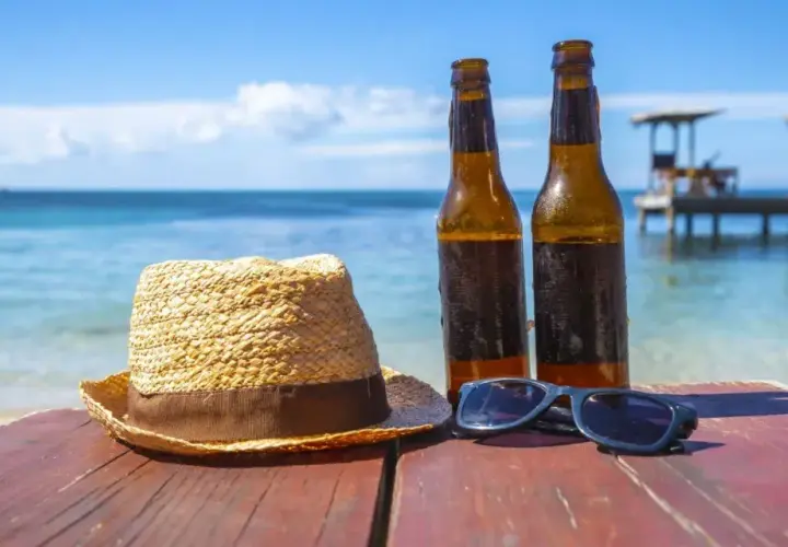 Jak przewieźć alkohol na Malediwy i uniknąć kłopotów z prawem