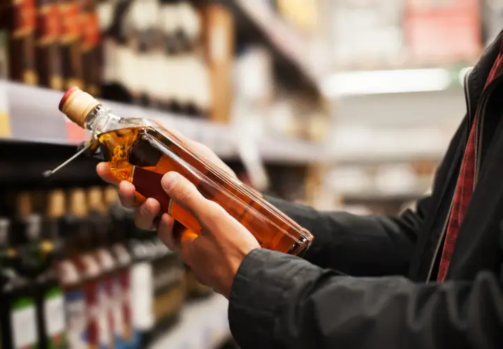 Ile można przewieźć alkoholu z Bułgarii? Poznaj ważne limity i zasady