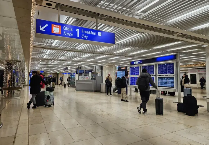 Jak łatwo poruszać się po lotnisku we Frankfurcie - poradnik dla każdego