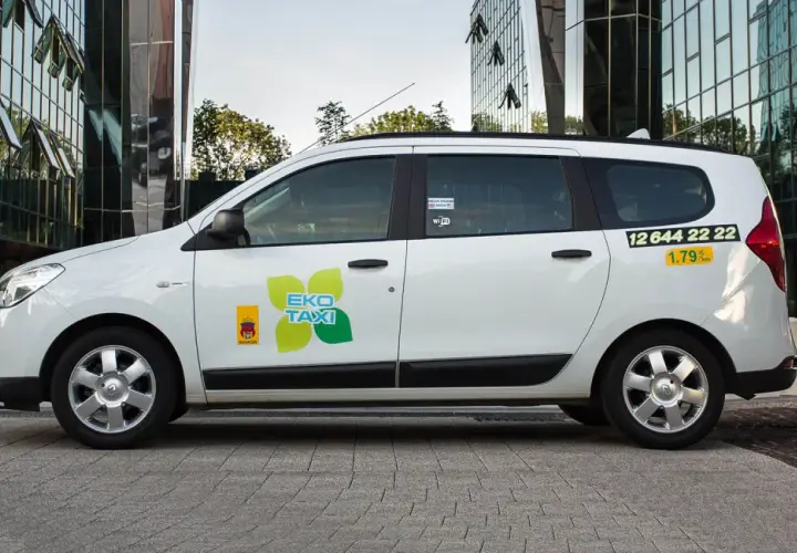 Ile kosztuje taxi z lotniska Balice do centrum Krakowa: aktualne ceny