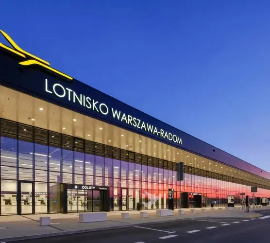 Lotnisko w Radomiu kiedy otwarcie? Wszystko o inauguracji i historiach