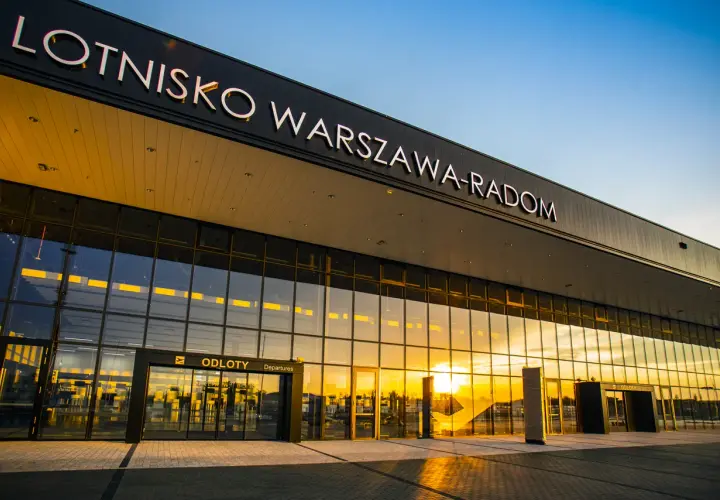 Poznaj prawdziwe kulisy powstania lotniska w Radomiu - kto za tym stoi