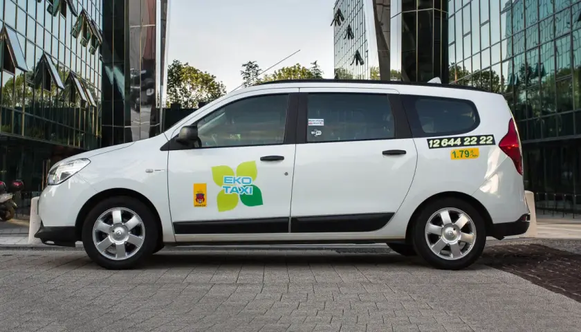 Ile kosztuje taxi z lotniska Balice do centrum Krakowa: aktualne ceny
